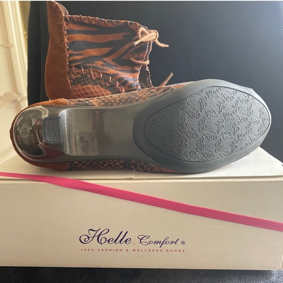 HELLE COMFORT Shoes Low Heel Ankle Bootie Animal Print Snake Tiger Zebra - Picture 7 of 16